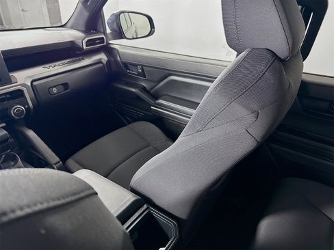 Certified 2025 Toyota Tacoma SR5 image 19