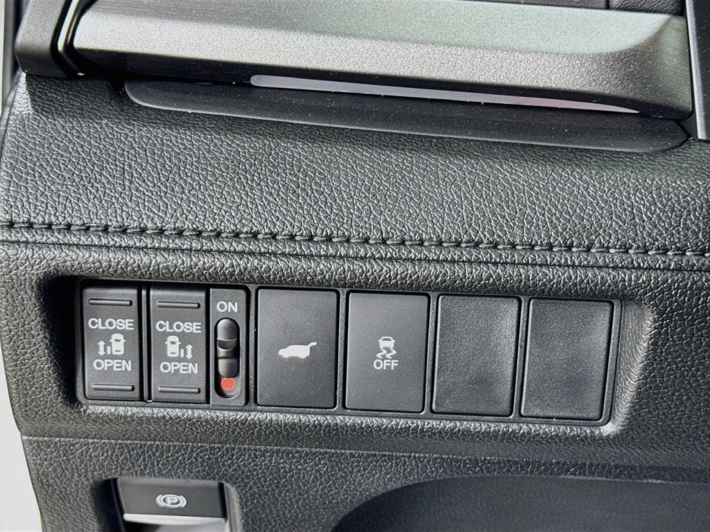 Used 2026 Honda Odyssey Sport-L image 13