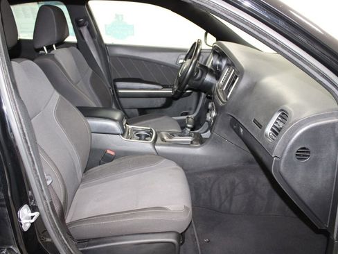 Used 2022 Dodge Charger SXT RWD image 23