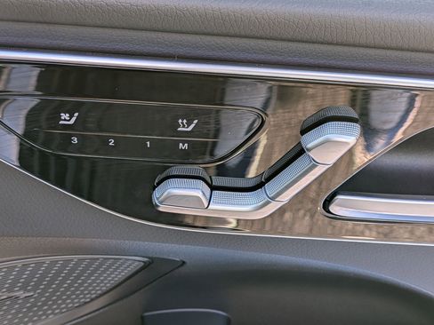 Used 2022 Mercedes-Benz C 300 Sedan image 37