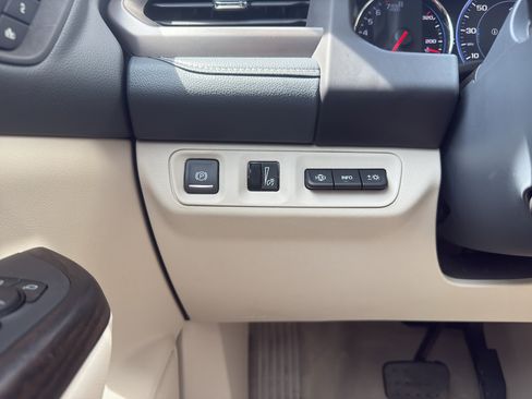 Used 2021 GMC Acadia Denali w/ Denali Technology Package FWD image 20