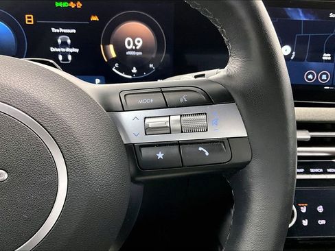 Used 2025 Hyundai Santa Cruz Limited image 25