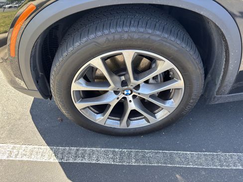 Used 2025 BMW X5 xDrive40i AWD/4WD image 32