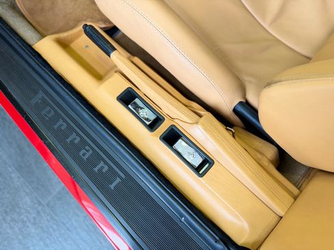 Used 1990 Ferrari Testarossa RWD image 61