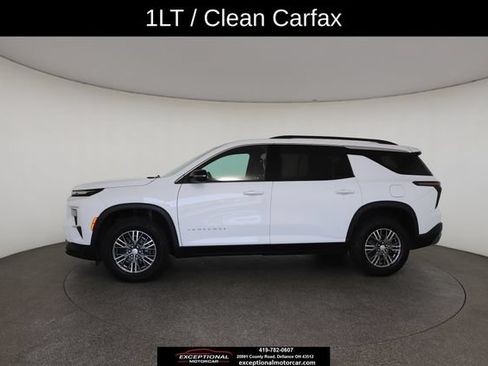 Used 2025 Chevrolet Traverse LT w/ Driver Confidence Package FWD image 6