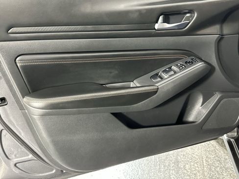 Used 2021 Nissan Altima 2.0 SR FWD image 29