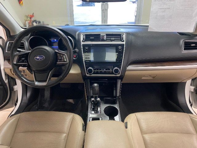Used 2019 Subaru Outback 2.5i Limited AWD/4WD image 3
