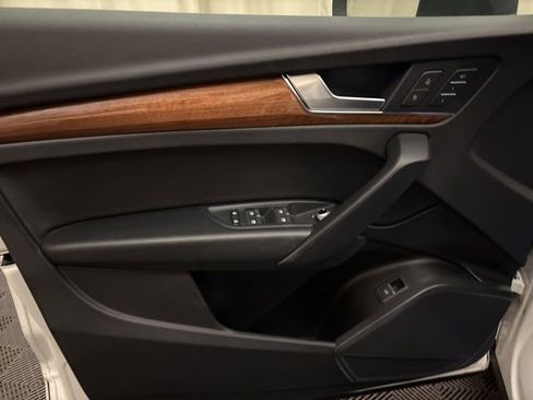 Used 2022 Audi Q5 2.0T Premium w/ Convenience Package image 10