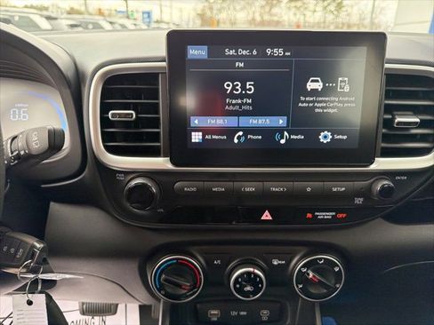 Certified 2026 Hyundai Venue SE image 21
