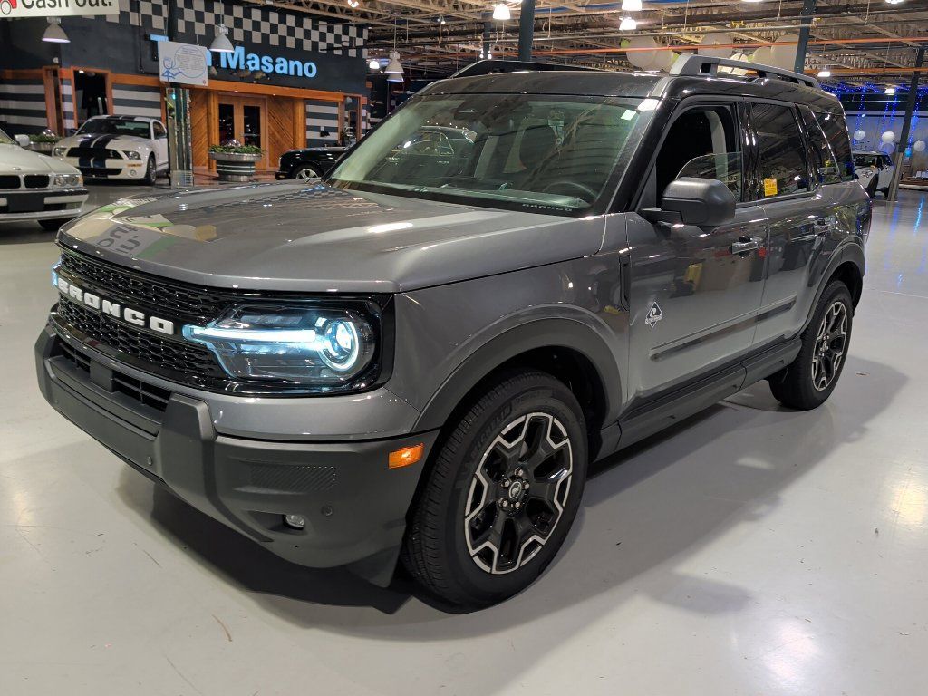 Used 2025 Ford Bronco Sport Outer Banks w/ Outer Banks Tech Package+ AWD/4WD image 10