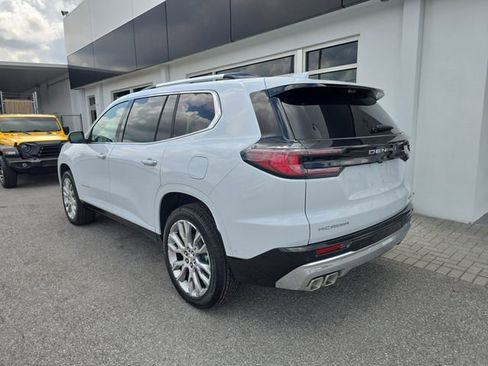 New 2026 GMC Acadia Denali w/ Super Cruise Package FWD image 5