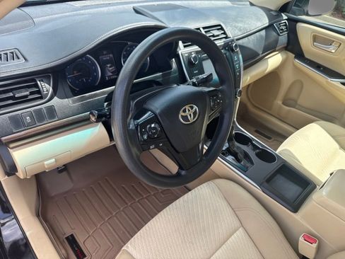Used 2016 Toyota Camry LE FWD image 18
