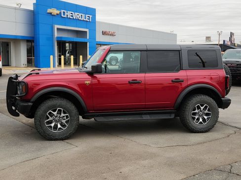 Used 2025 Ford Bronco Badlands AWD/4WD image 2