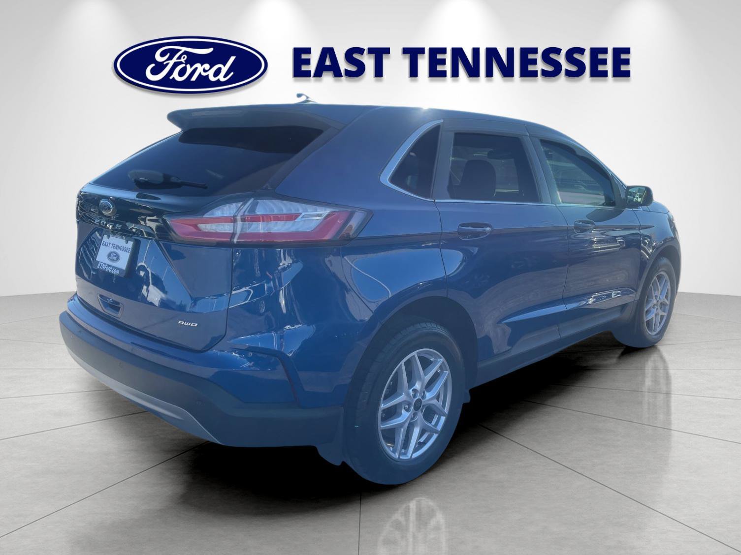 Used 2024 Ford Edge SEL AWD/4WD image 3