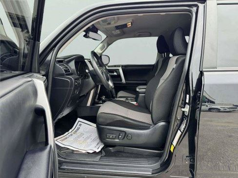 Used 2024 Toyota 4Runner SR5 AWD/4WD image 19