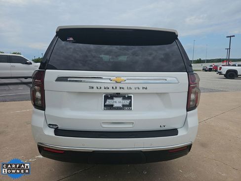 Used 2024 Chevrolet Suburban LT AWD/4WD image 5