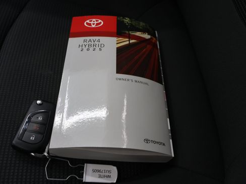 Used 2025 Toyota RAV4 LE AWD/4WD image 53