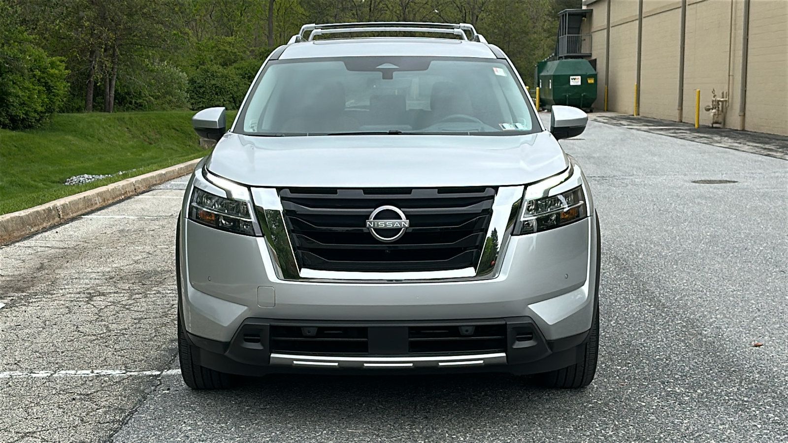 Certified 2024 Nissan Pathfinder Platinum w/ Cargo Package AWD/4WD image 3