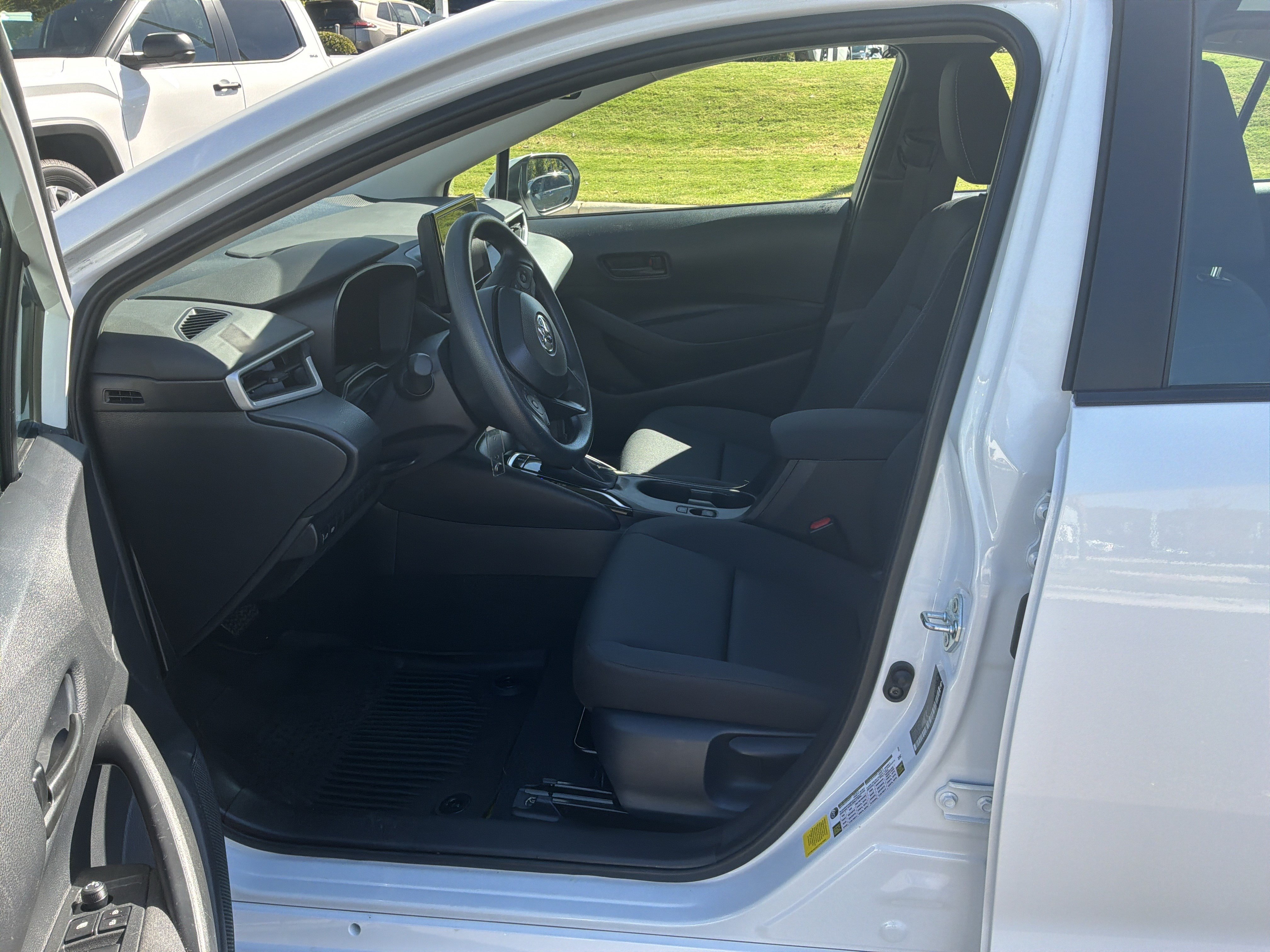 Used 2026 Toyota Corolla LE FWD image 16