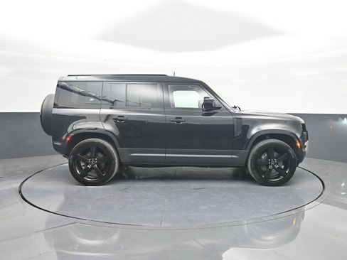 Used 2023 Land Rover Defender 110 SE AWD/4WD image 9