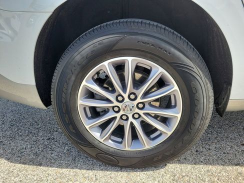 Certified 2023 Buick Enclave Essence w/ Trailering Package, 5000 lbs. AWD/4WD image 5