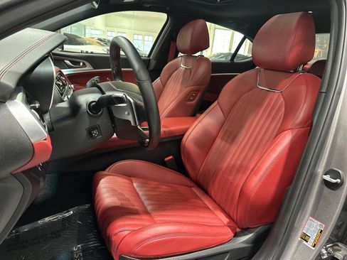 Used 2023 Genesis G70 2.0T w/ Sport Prestige Package RWD image 5