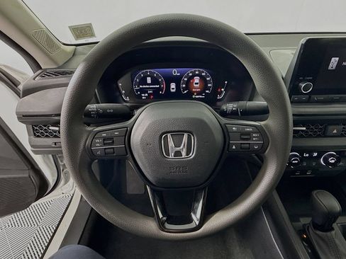 Used 2023 Honda Accord EX image 11