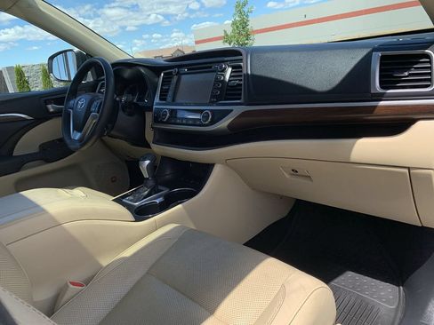 Used 2016 Toyota Highlander Limited AWD/4WD image 36