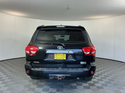 Used 2010 Toyota Sequoia Platinum AWD/4WD image 5