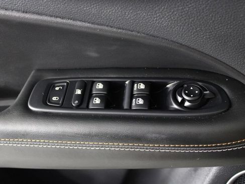 Used 2018 Jeep Compass Sport FWD image 22