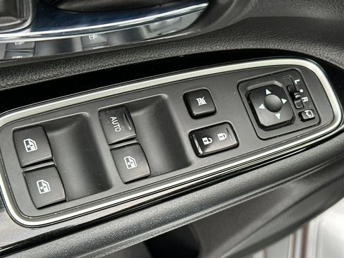 Used 2018 Mitsubishi Outlander GT image 15