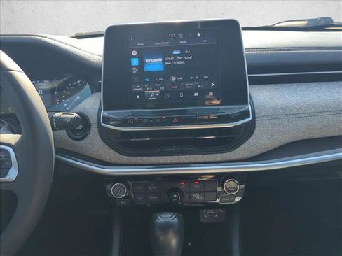 Used 2022 Jeep Compass Latitude image 14