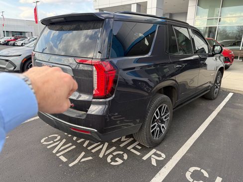 Used 2023 GMC Yukon AT4 image 8