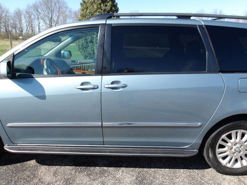 Used 2008 Toyota Sienna XLE Limited image 41