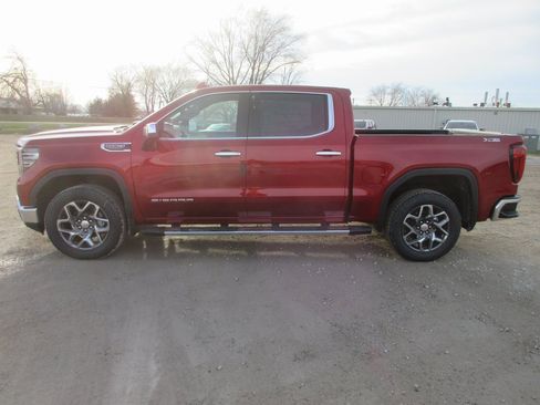 New 2026 GMC Sierra 1500 SLT w/ SLT Premium Plus Package image 10