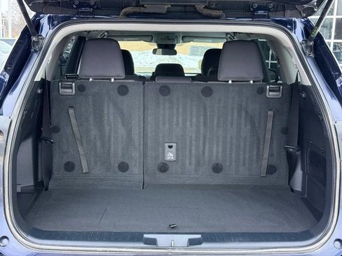 Used 2022 Toyota Highlander L image 9