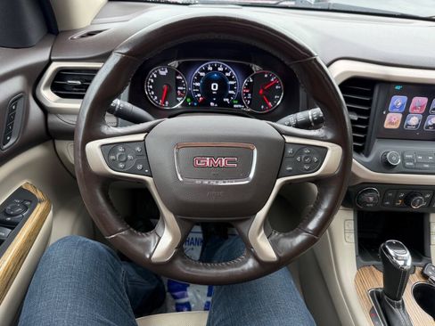Used 2017 GMC Acadia Denali w/ Technology Package AWD/4WD image 27