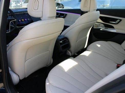 New 2026 Mercedes-Benz E 350 4MATIC Sedan image 32