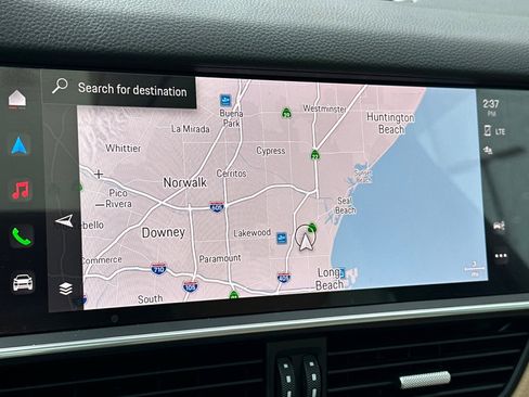 Certified 2022 Porsche Cayenne Platinum Edition image 19