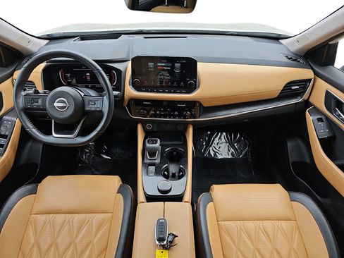 Used 2023 Nissan Rogue Platinum w/ Platinum Premium Package image 9