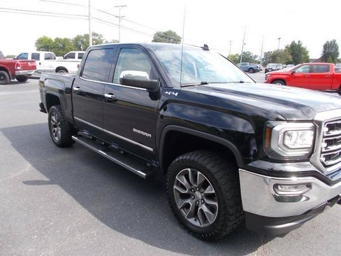 Used 2017 GMC Sierra 1500 SLT w/ SLT Premium Package AWD/4WD image 11