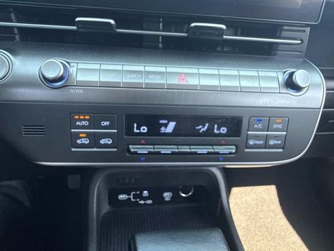 Used 2024 Hyundai Kona SEL AWD/4WD image 22
