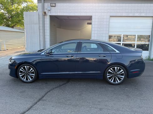 Used 2018 Lincoln MKZ Reserve w/ Climate Package FWD image 2
