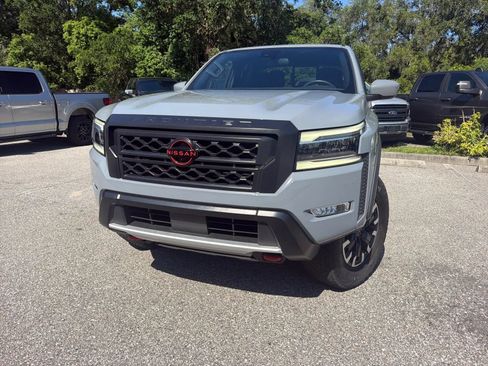 Used 2024 Nissan Frontier PRO-4X w/ Technology Package AWD/4WD image 3