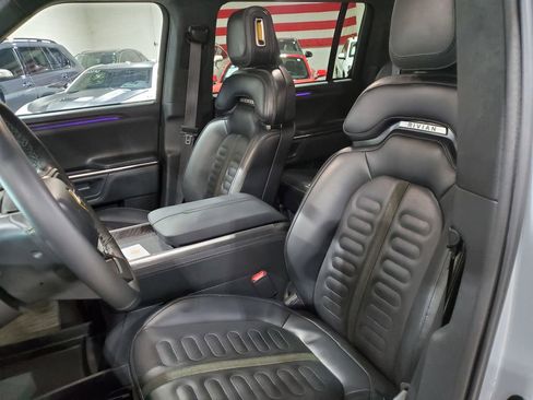 Used 2024 Rivian R1S Adventure AWD/4WD image 22