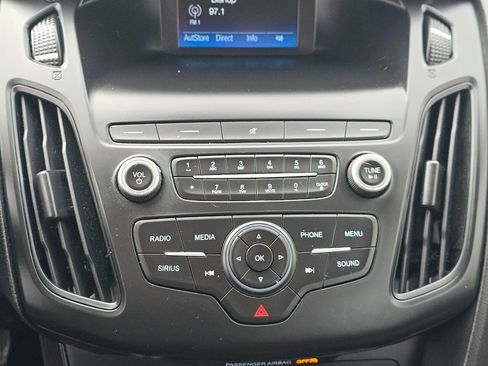 Used 2018 Ford Focus SE image 20