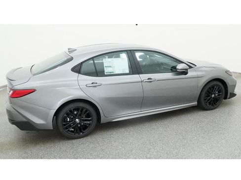 New 2026 Toyota Camry SE FWD image 10