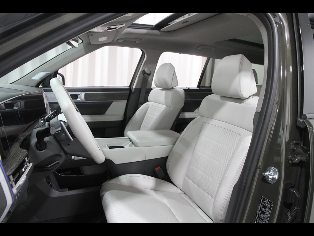 Certified 2024 Hyundai Santa Fe Limited AWD/4WD image 5