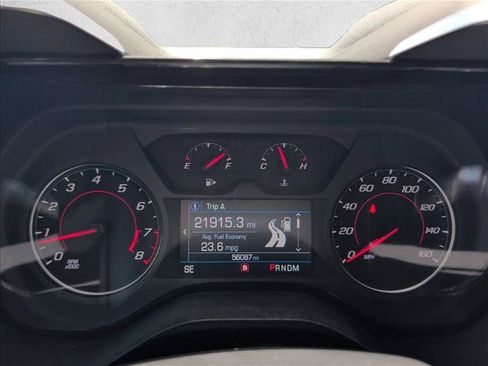 Used 2023 Chevrolet Camaro LT RWD image 10