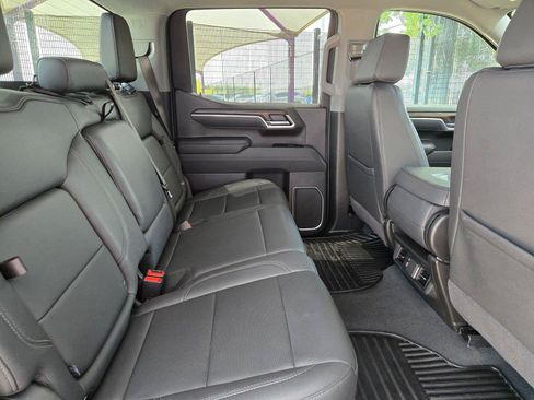 Used 2025 GMC Sierra 1500 SLT AWD/4WD image 28